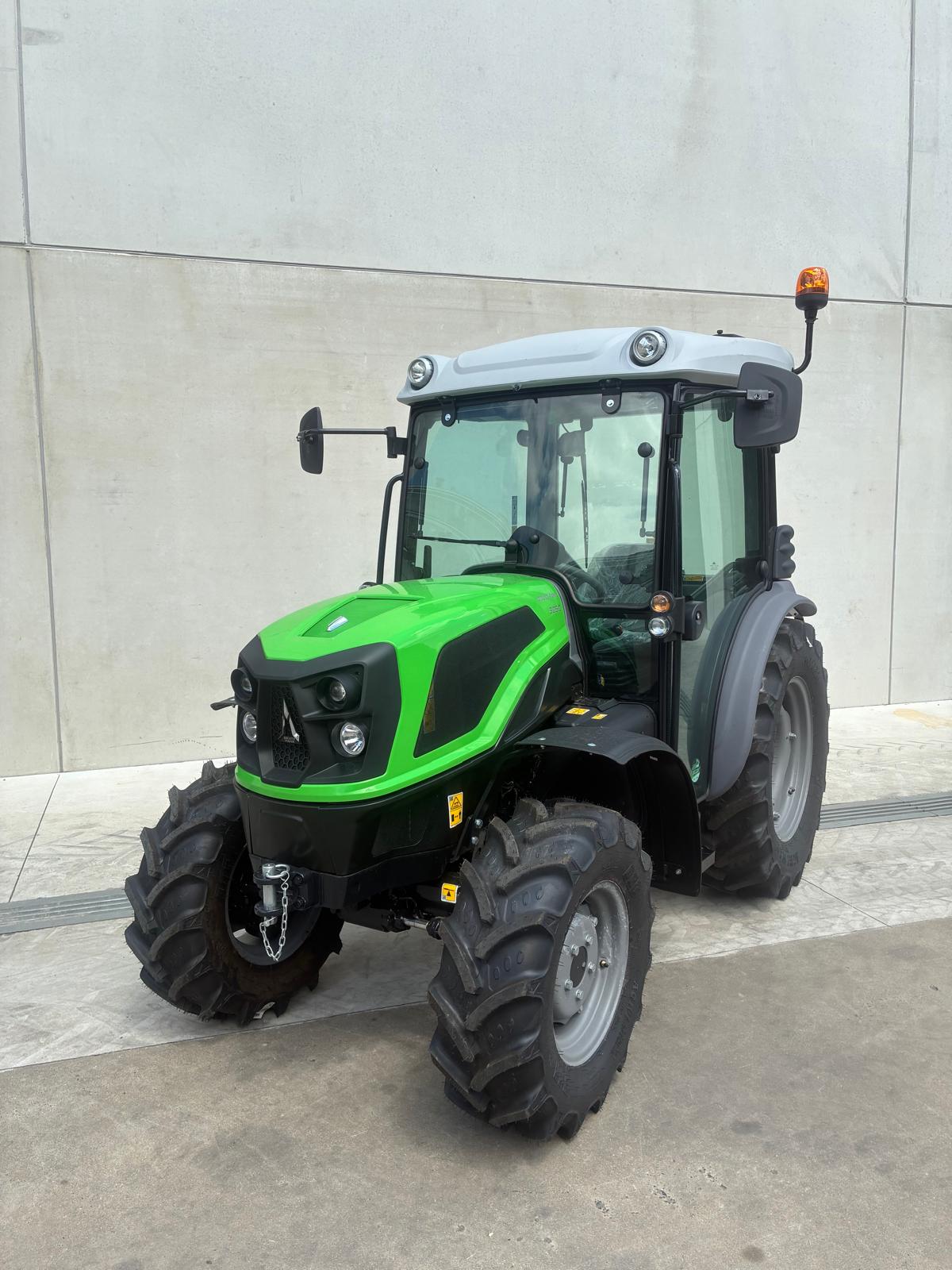 Deutz-Fahr 3050 tractor